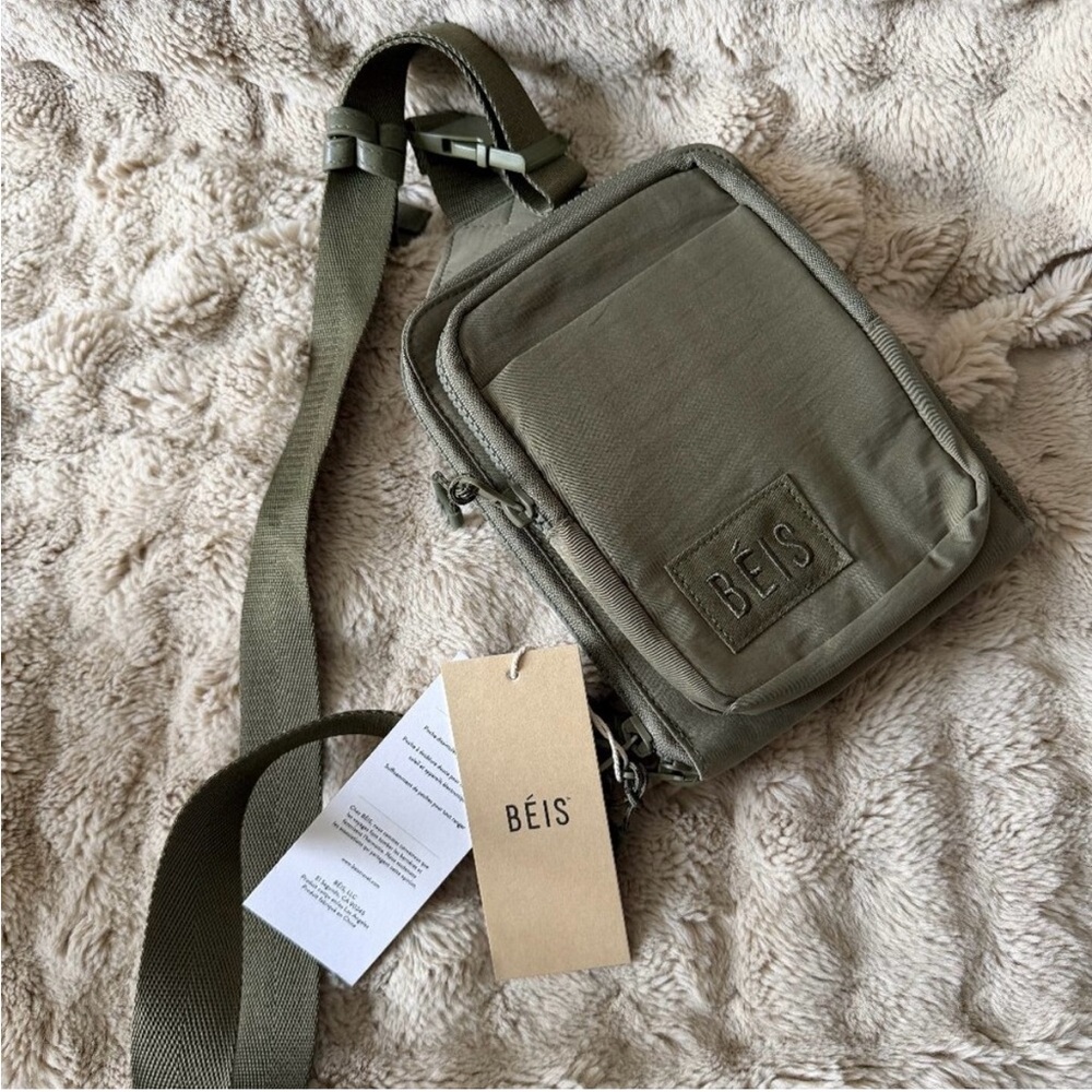 NWT BEIS Sport Sling Bag